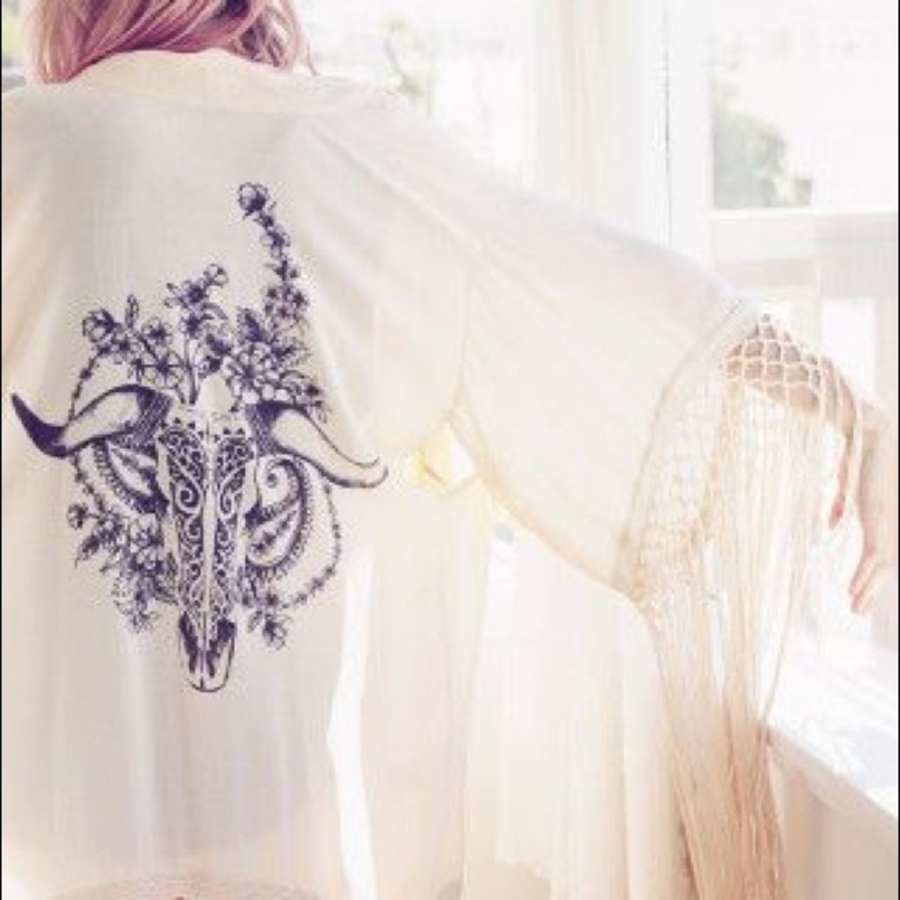 ๐ธ๐ต๐ผDesert Darling Boho Bull Skull Fringe Kimono - Picture 2 of 8